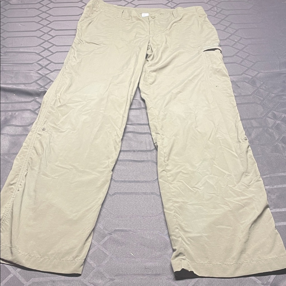 Columbia Green Cargo Pants